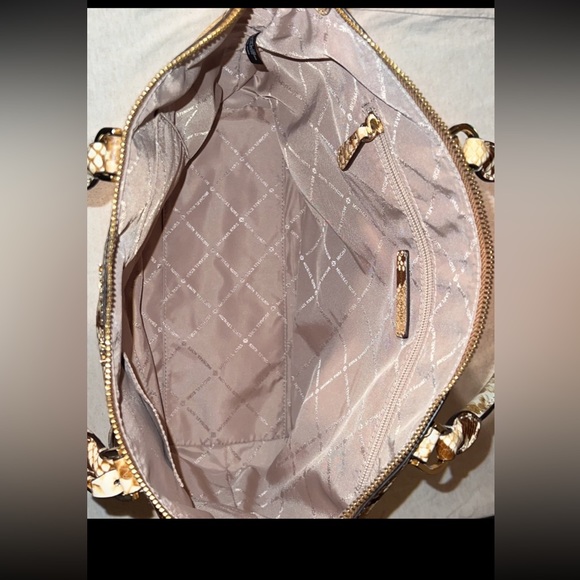 Beautiful large Michael Kors python print satchel with adjustable strap - Picture 7 of 8
